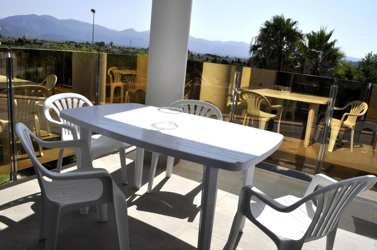 12, 1 Dormitorio, Nova, By Bookindenia *